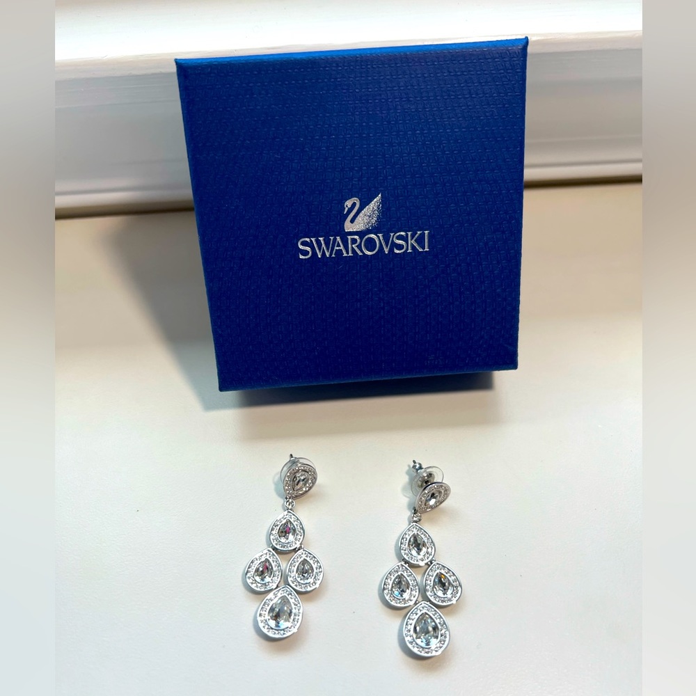 Swarovski Crystal Drop Earrings - image 1